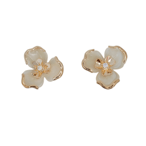 Brinco Flor Resinado Folheado A Ouro