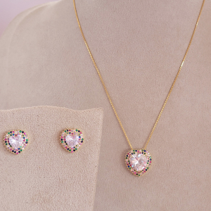 Conjunto Elo Veneziana Coração Cristal Cravejado Microzircônia Colorida Folheado A Ouro 45cm