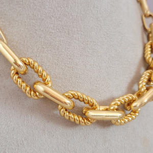 Choker Elo Oval Liso e Texturizado Verniz Italiano 40cm + Extensor