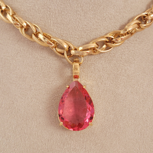 Colar Elo Entrelaçado Com Pingente Gota Rosa Verniz Italiano 45cm + Extensor