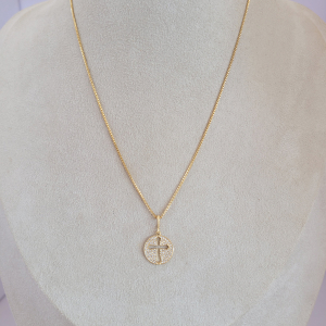 Colar Elo Veneziana Com Pingente Crucifixo Cravejado Microzircônia Folheado A Ouro 45cm+ Extensor
